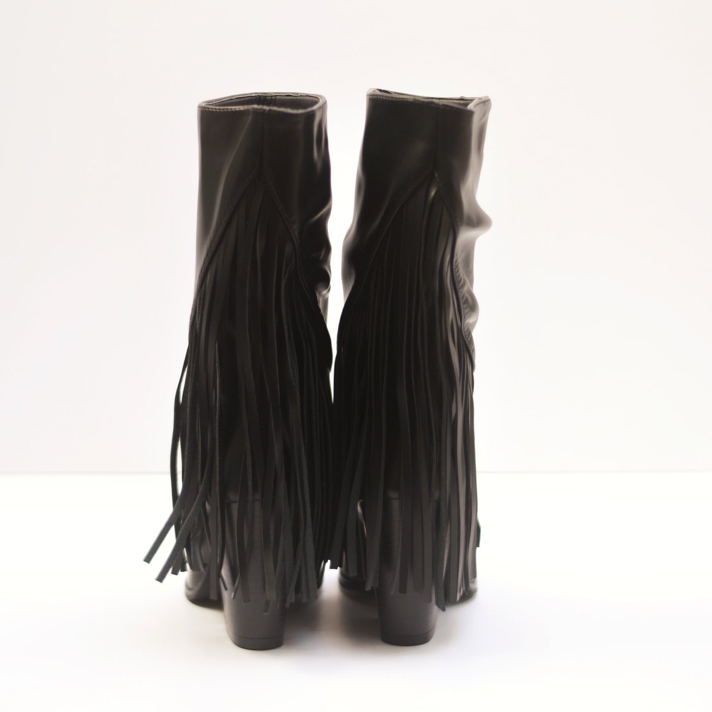 Botines negros con flecos Micaela