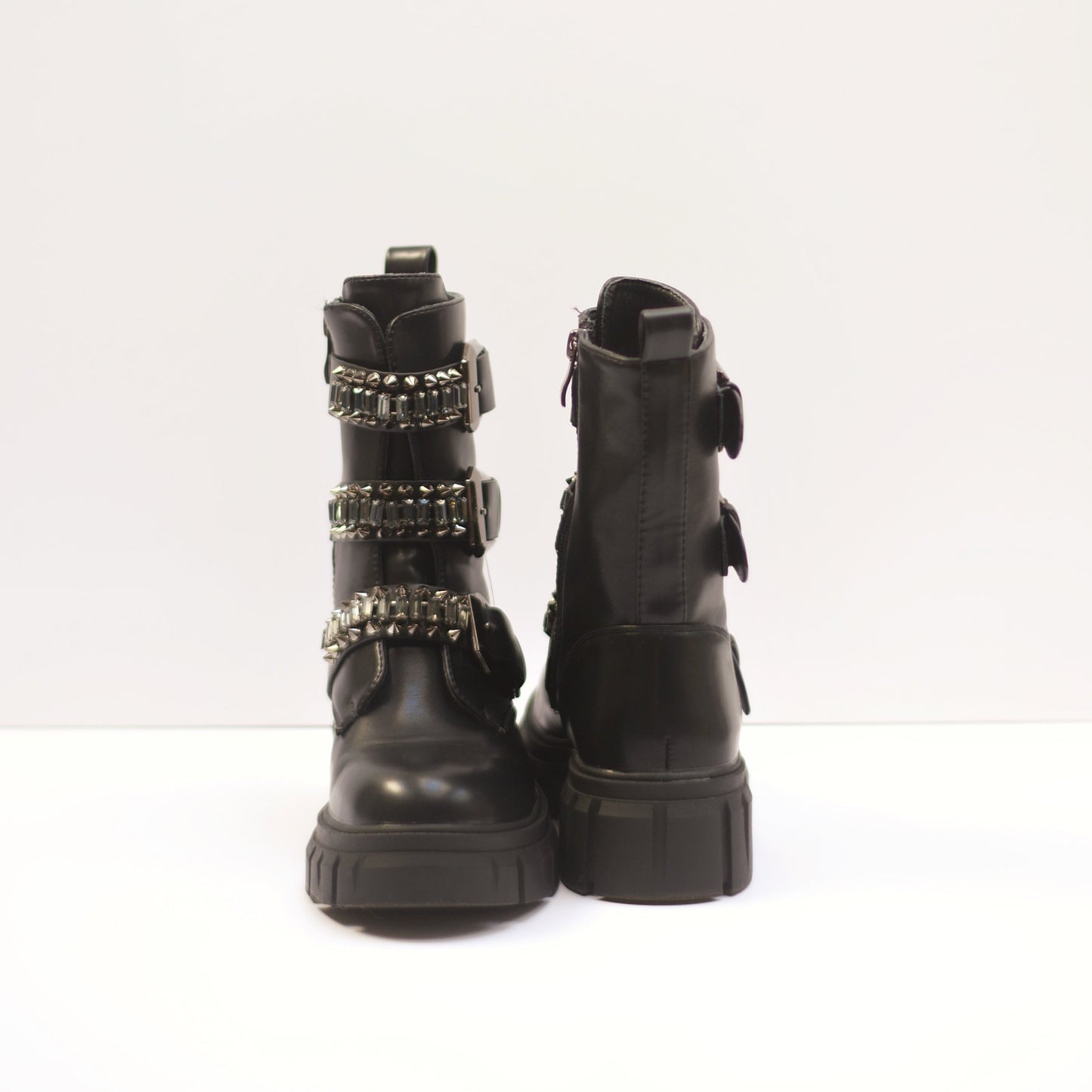 Botines biker negros con hebillas Greta