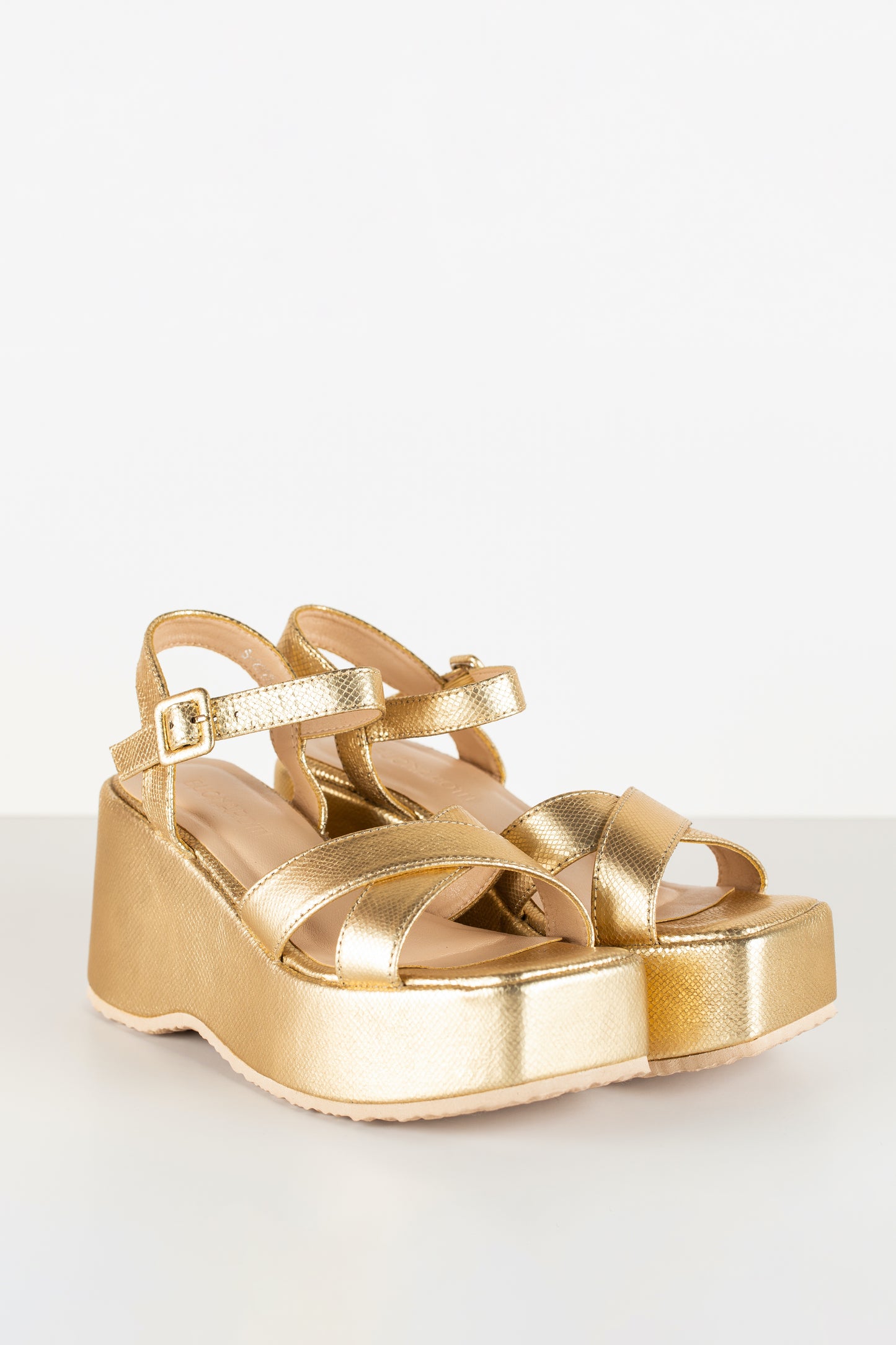 Sandalias con plataforma doradas Hellen