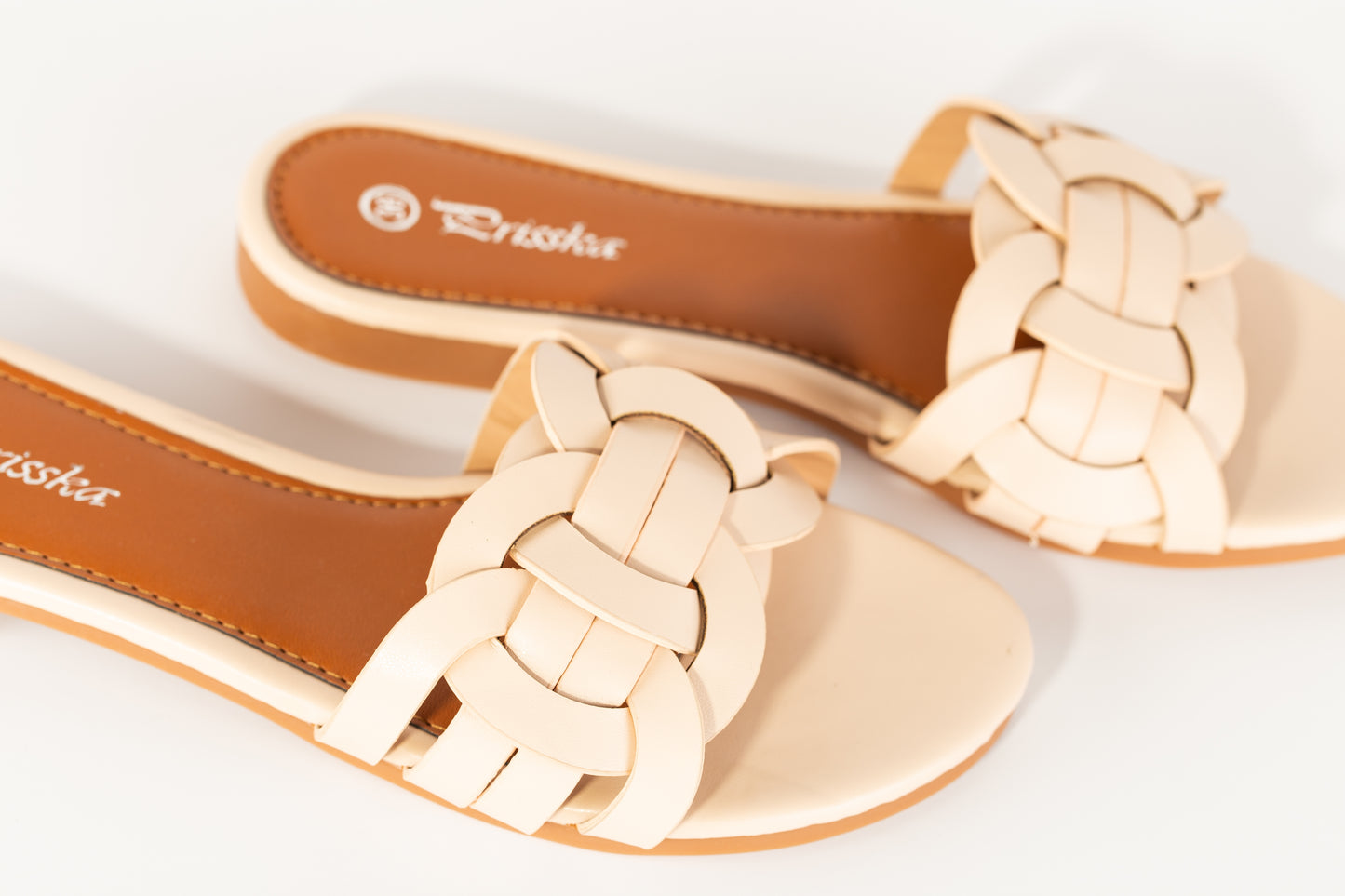 Sandalias planas beige Nina